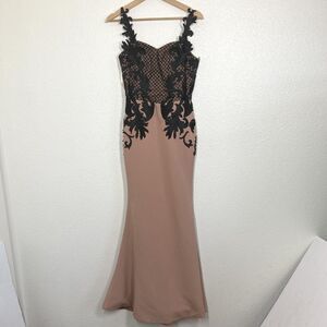 Portia & Scarlett Dress Womens Small Nude Black Embroidered Fitted Gown Formal